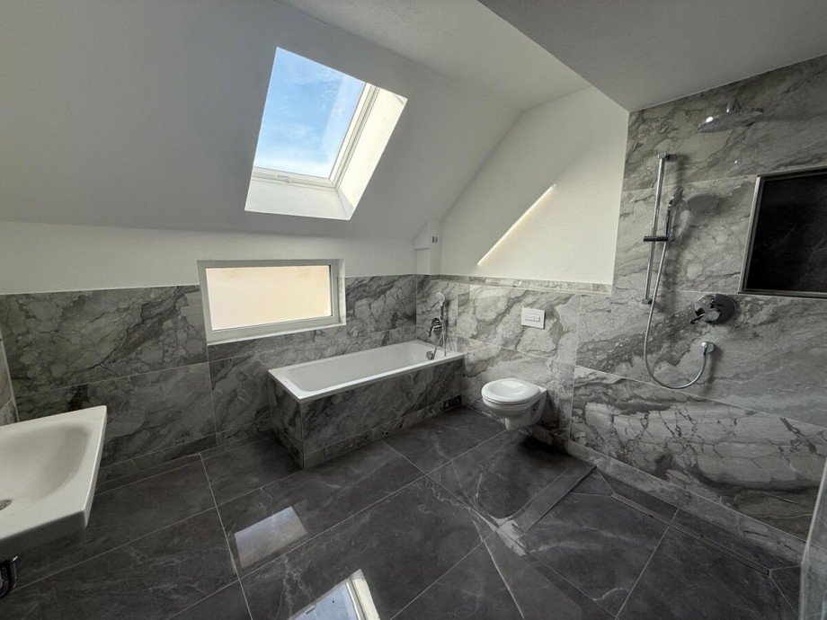 Badezimmer Doppelhaush�lfte Herrenberg / Affst�tt