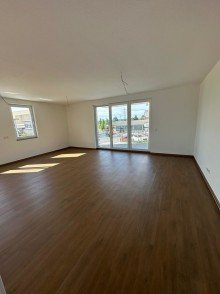 Wohnen/Essen/Kochen Einziehen ohne Warten - 4,5 Zimmerwohnung + Einbauk�chengutschein