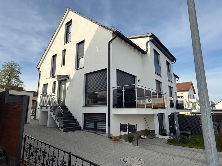 Au�enbild Herrenberg / Affst�tt - Herrenberg Doppelhaush�lfte Attraktive Doppelhaush�lfte in Herrenberg-Affst�tt
