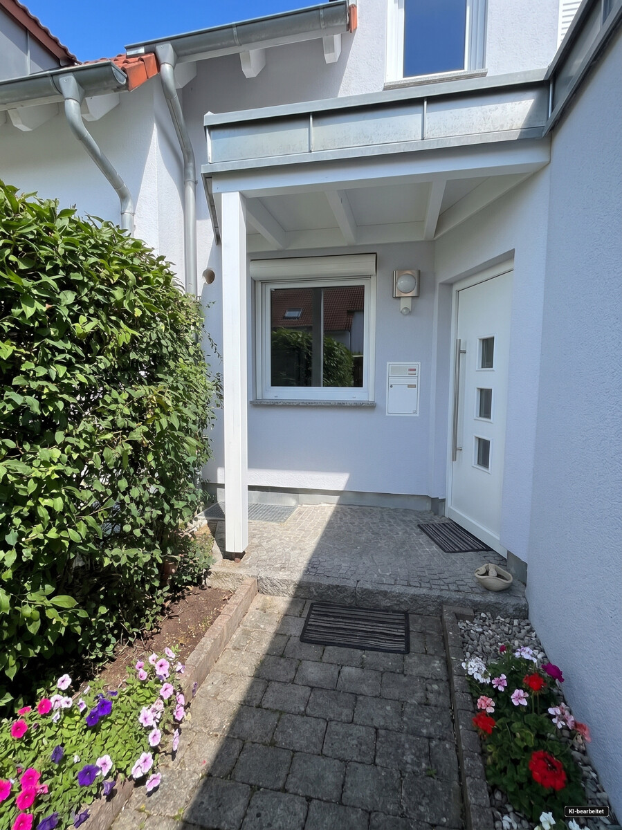 Eingang.jpg Reihenmittelhaus G�ufelden / �schelbronn