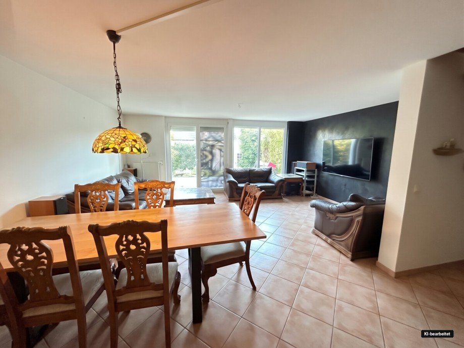 Wohnzimmer.jpg Reihenmittelhaus G�ufelden / �schelbronn