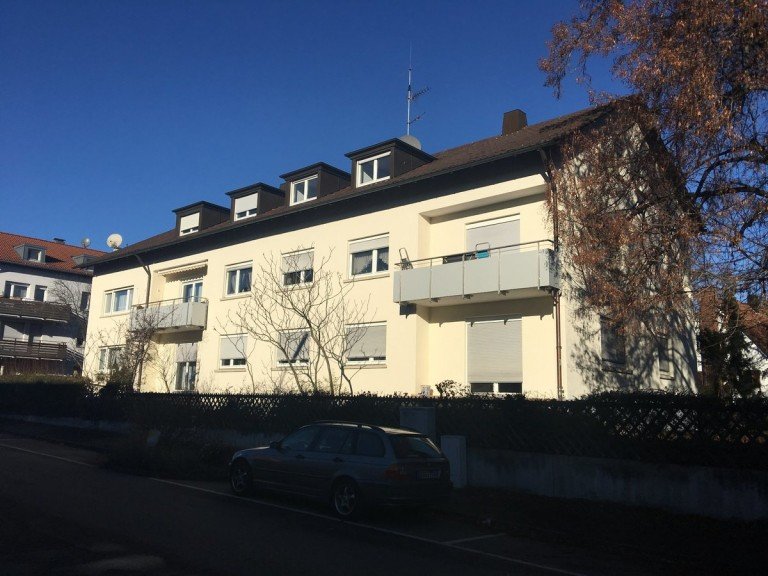 Au�enansicht Korntal-M�nchingen Etagenwohnung 4-Zimmer Eigentumswohnung in einem gepflegten 7-Familienhaus
